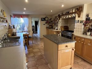 Photo 19- click for photo gallery